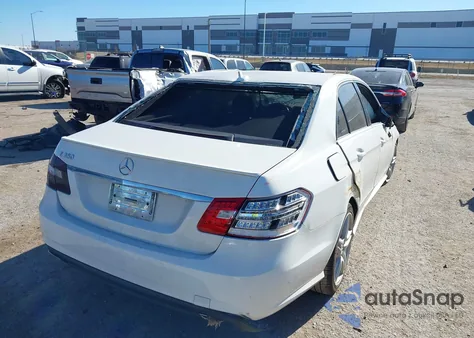 2013 Mercedes-Benz E 350 из США, поврежденный, VIN WDDHF5KB2DA690188